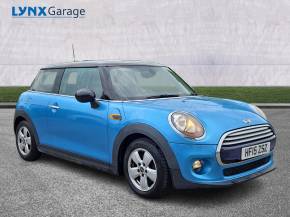 MINI HATCH 2015 (15) at Lynx SsangYong Yeovil