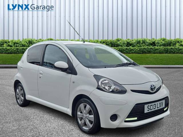 Toyota Aygo 1.0 VVT-i Move with Style 5dr Hatchback Petrol WHITE