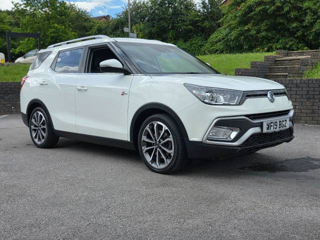 SsangYong Tivoli 1.6 D Ultimate 5dr 4X4 Estate Diesel White