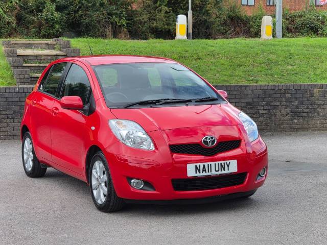 Toyota Yaris T Spirit VVt-I S-A 1.3 Hatchback Petrol Red