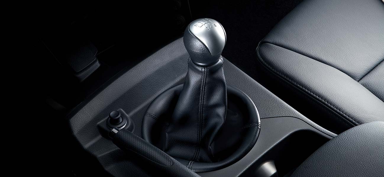 6 Speed Manual or Automatic Gearbox